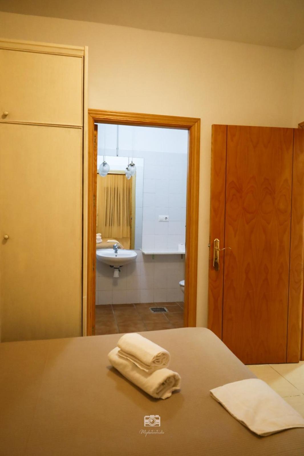 Hospedium Dlj Hostal Ben Nassar Arjona Kültér fotó